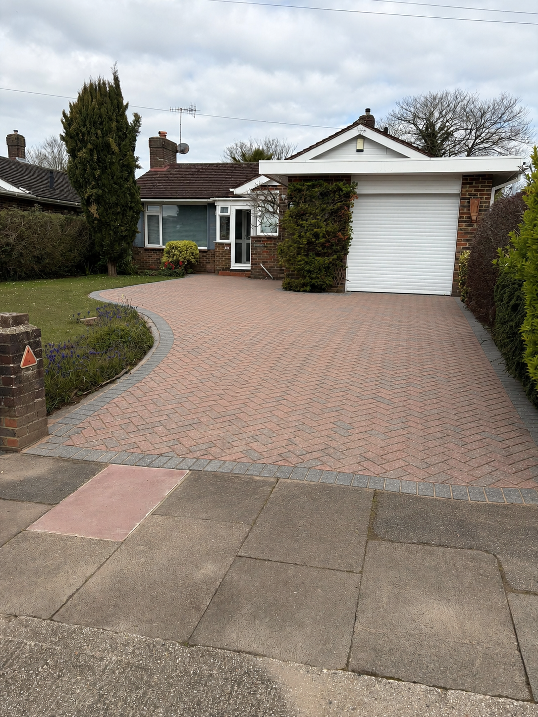 Front driveway cleaned in Dublin